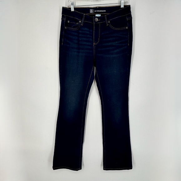 NOBO No Boundaries Juniors Size 9 Boot Cut Jeans Dark Blue Five Pocket Mid Rise - Picture 2 of 10